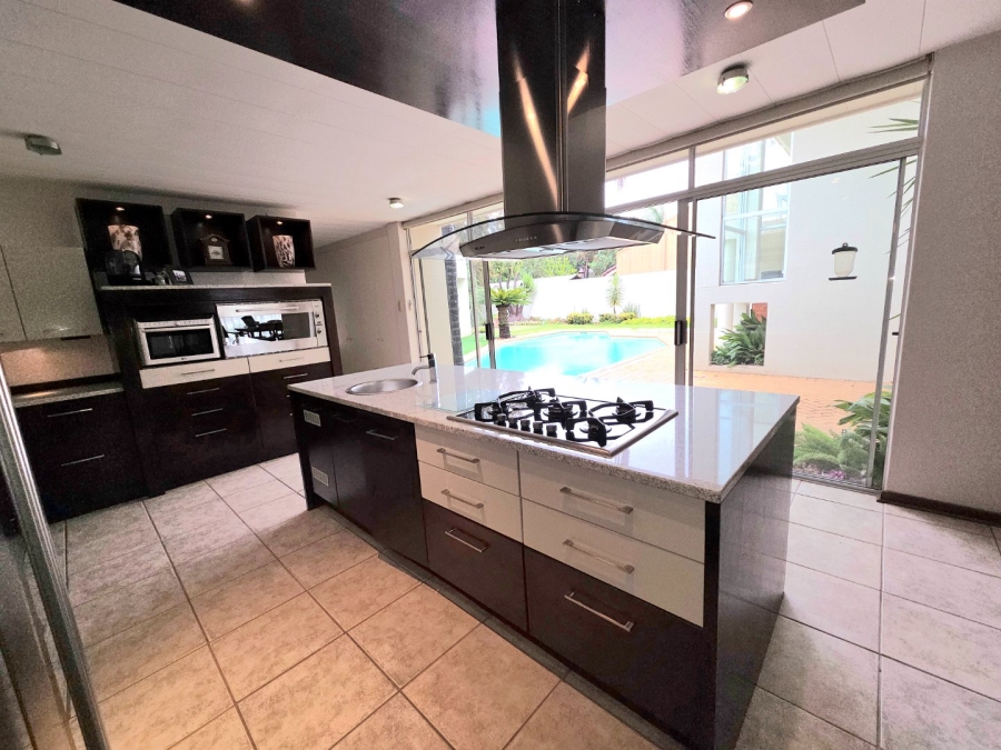 4 Bedroom Property for Sale in Heuwelsig Free State